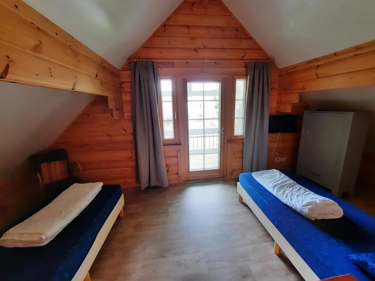 Vakantiepark Dennenbos 3*